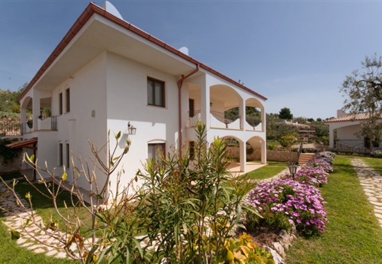 RESIDENCE L´ULIVETO - Mattinata