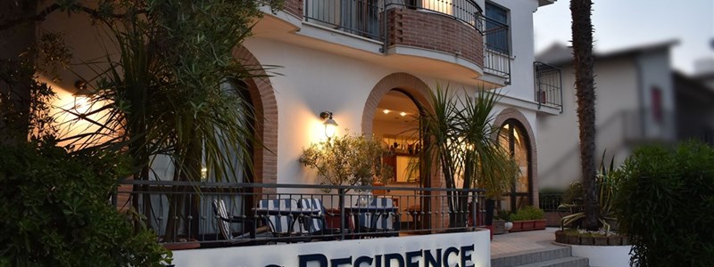 ilios-residence-jesolo-scritta-1793321163
